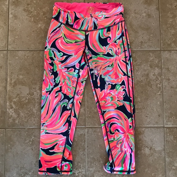 Lilly Pulitzer Pants - Lilly Pulitzer Luxletic Crop Legging